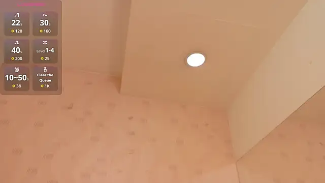 Snapshot of littleebonymommy chatting on 02/16/26, 07:43 littleebonymommy online show from 02/16/26, 07:43