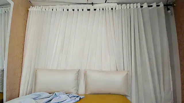 Annyeli online show from 09/11/25, 01:39