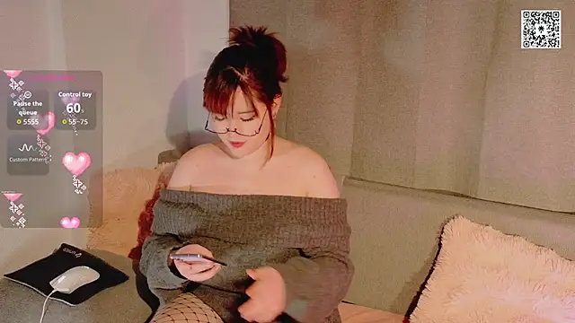 Snapshot of Amoki_Uki chatting on 01/17/26, 09:29 Amoki Uki online show from 01/17/26, 09:29