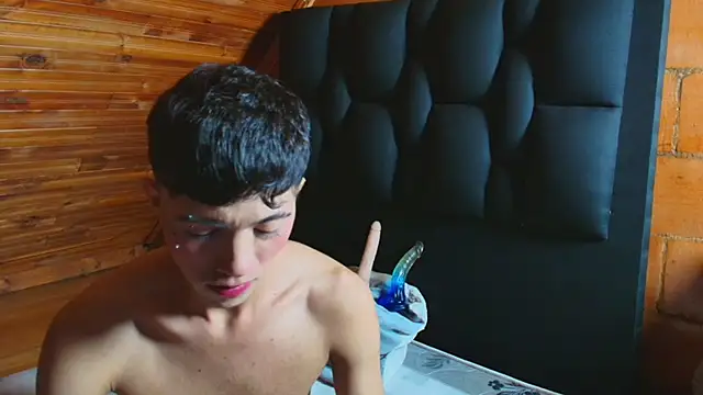 Snapshot of Justyn_Ross chatting on 11/14/25, 12:15 Justyn Ross online show from 11/14/25, 12:15