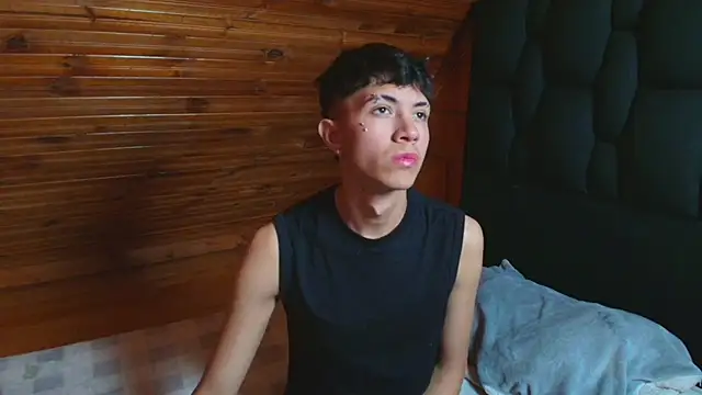 Snapshot of Justyn_Ross chatting on 11/15/25, 05:53 Justyn Ross online show from 11/15/25, 05:53