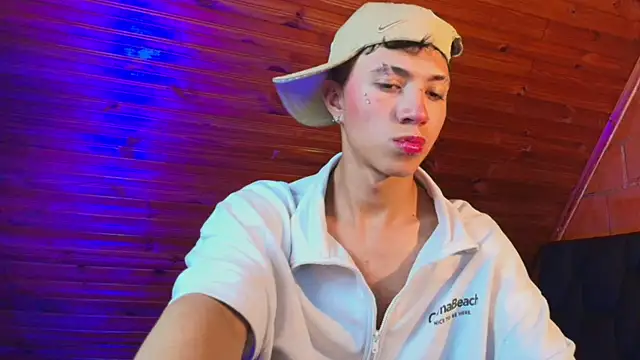 Snapshot of Justyn_Ross chatting on 11/23/25, 11:37 Justyn Ross online show from 11/23/25, 11:37