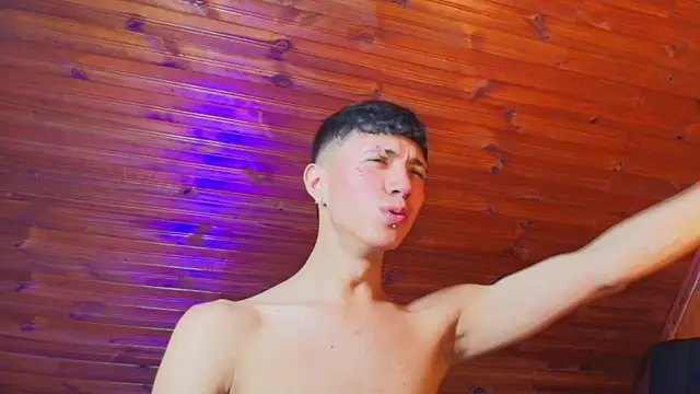 Snapshot of Justyn_Ross chatting on 11/24/25, 08:19 Justyn Ross online show from 11/24/25, 08:19