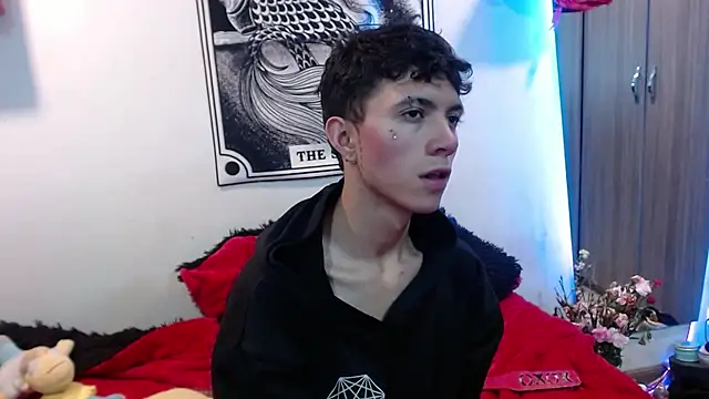 Snapshot of Justyn_Ross chatting on 12/16/25, 03:22 Justyn Ross online show from 12/16/25, 03:22