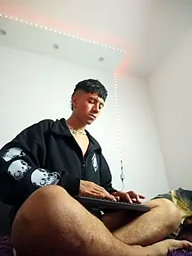 Snapshot of Justyn_Ross chatting on 04/08/26, 07:41 Justyn Ross online show from 04/08/26, 07:41