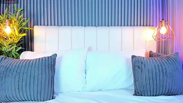 LinaGlam online show from 09/27/25, 10:48