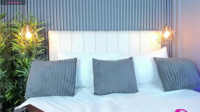 LinaGlam online show from 11/10/25, 05:12