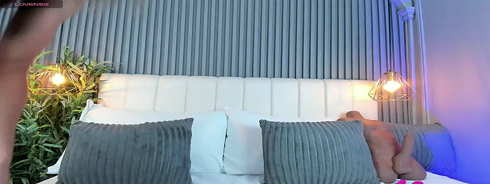 LinaGlam online show from 11/26/25, 05:14