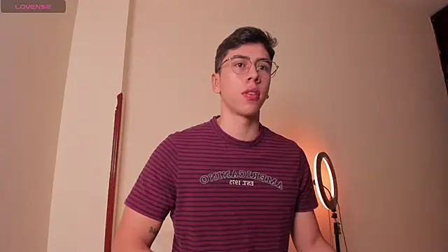 Snapshot of Alexx_oconnor chatting on 02/03/25, 01:19 Alexx oconnor online show from 02/03/25, 01:19