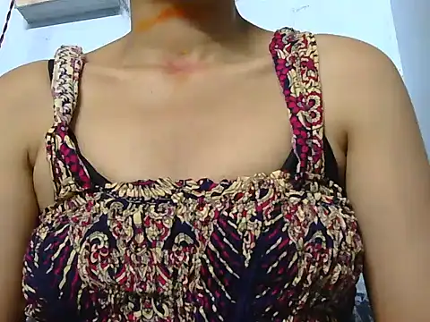 Snapshot of Thimiralagi chatting on 02/20/26, 02:06 Thimiralagi online show from 02/20/26, 02:06