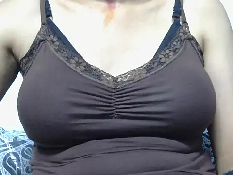 Snapshot of Thimiralagi chatting on 02/22/26, 04:05 Thimiralagi online show from 02/22/26, 04:05