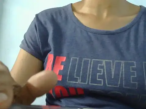 Snapshot of Thimiralagi chatting on 04/04/26, 04:15 Thimiralagi online show from 04/04/26, 04:15