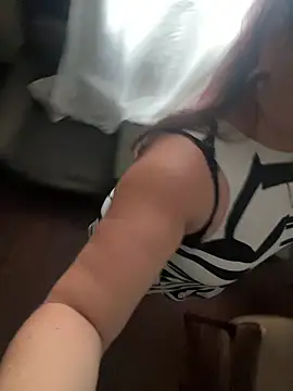 Snapshot of Popinasq chatting on 02/16/26, 06:37 Popinasq online show from 02/16/26, 06:37