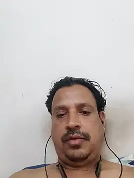 Snapshot of Raj1043 chatting on 12/22/24, 10:49 Raj1043 online show from 12/22/24, 10:49