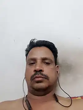 Snapshot of Raj1043 chatting on 02/19/25, 06:43 Raj1043 online show from 02/19/25, 06:43