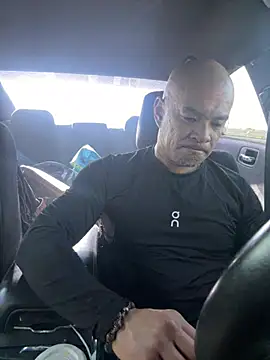 Snapshot of EatMyCake831 chatting on 02/12/26, 06:14 EatMyCake831 online show from 02/12/26, 06:14