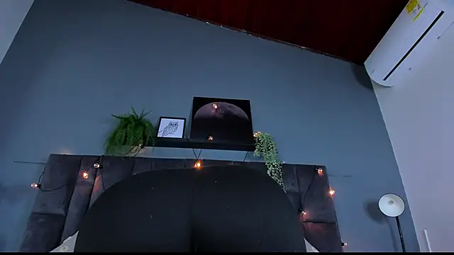 Snapshot of DulceAurora__ chatting on 02/16/26, 01:35 DulceAurora online show from 02/16/26, 01:35