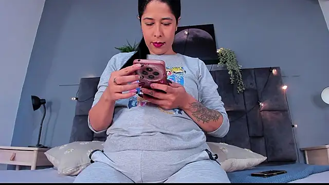 Snapshot of DulceAurora__ chatting on 02/20/26, 02:52 DulceAurora online show from 02/20/26, 02:52