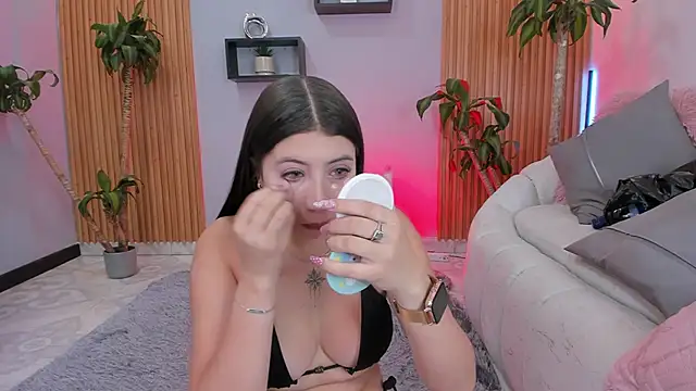 Aixaa charles online show from 11/21/25, 12:04