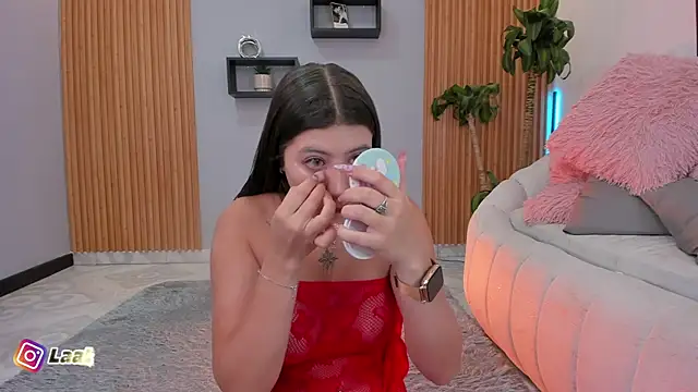 Aixaa charles online show from 12/04/25, 12:03