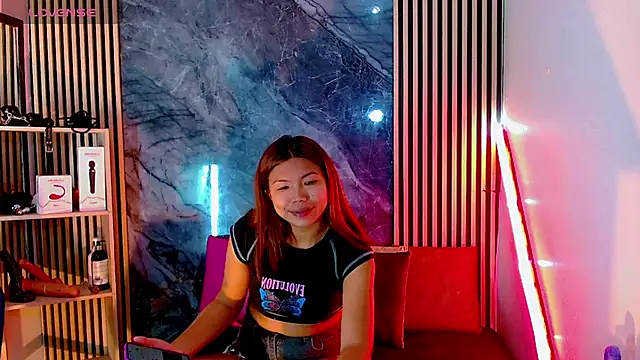 Snapshot of Isalombardi chatting on 11/07/25, 02:44 Isalombardi online show from 11/07/25, 02:44