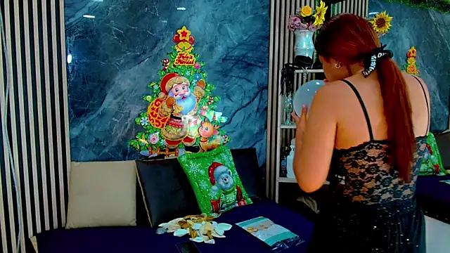 Snapshot of Isalombardi chatting on 12/19/25, 03:46 Isalombardi online show from 12/19/25, 03:46