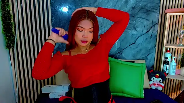 Snapshot of Isalombardi chatting on 01/07/26, 03:53 Isalombardi online show from 01/07/26, 03:53