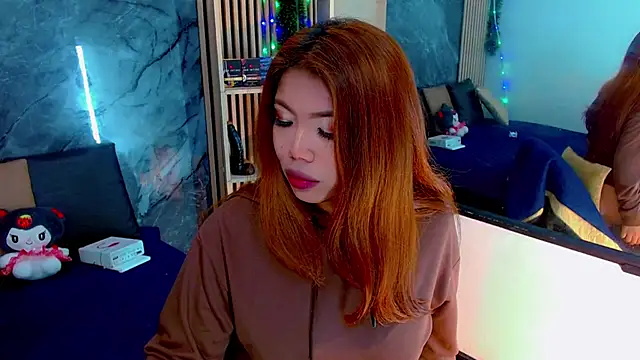 Snapshot of Isalombardi chatting on 02/02/26, 04:00 Isalombardi online show from 02/02/26, 04:00