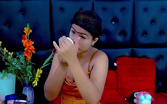 Snapshot of Isalombardi chatting on 02/07/26, 02:59 Isalombardi online show from 02/07/26, 02:59