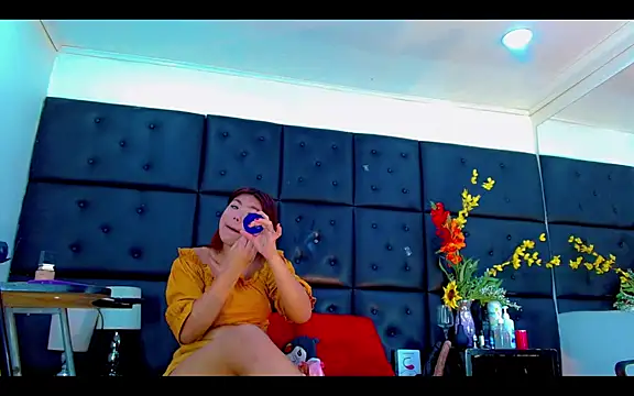 Snapshot of Isalombardi chatting on 02/24/26, 02:31 Isalombardi online show from 02/24/26, 02:31