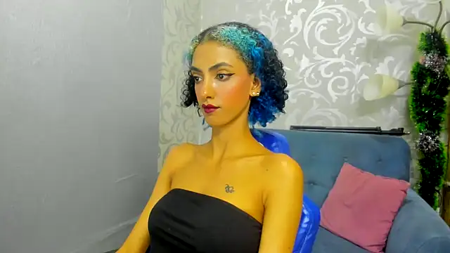 Queen Cuarxxo online show from 01/11/25, 03:02