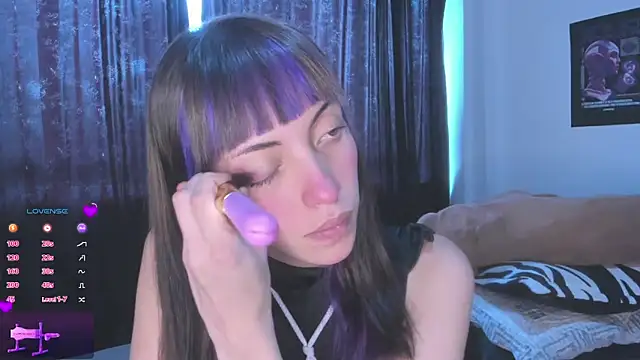 Snapshot of MiaGoth_ chatting on 10/09/25, 07:45 MiaGoth online show from 10/09/25, 07:45