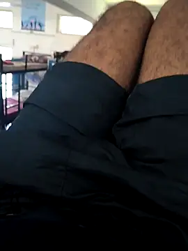 Snapshot of yourboy2000__ chatting on 10/08/25, 08:45 yourboy2000 online show from 10/08/25, 08:45