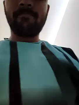 Snapshot of yourboy2000__ chatting on 10/10/25, 11:20 yourboy2000 online show from 10/10/25, 11:20