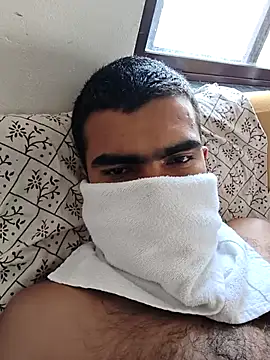 yourboy2000   online show from 10/12/25, 07:51