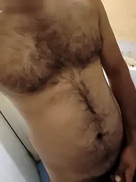 Snapshot of yourboy2000__ chatting on 10/13/25, 10:43 yourboy2000 online show from 10/13/25, 10:43