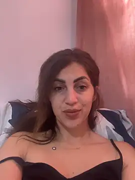 EmaSkyes online show from 11/17/25, 06:41