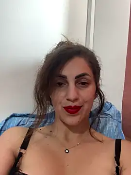 EmaSkyes online show from 11/19/25, 07:52