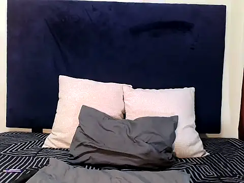 ReginaStar16 online show from 05/13/26, 01:52
