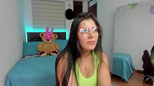 Snapshot of Luxxur69 chatting on 12/02/25, 12:27 Luxxur69 online show from 12/02/25, 12:27