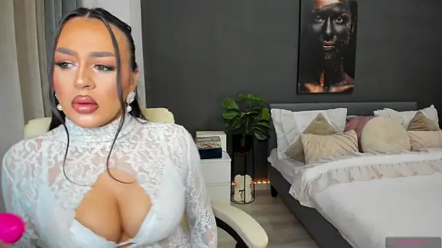 Sonia  Rey online show from 05/01/26, 06:12