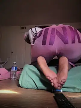 Snapshot of honeybrow chatting on 02/25/26, 03:32 honeybrow online show from 02/25/26, 03:32