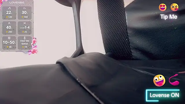 Oriana braom online show from 12/15/25, 07:07