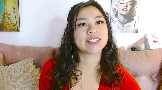 Snapshot of hinataleecs chatting on 02/05/25, 11:12 hinataleecs online show from 02/05/25, 11:12