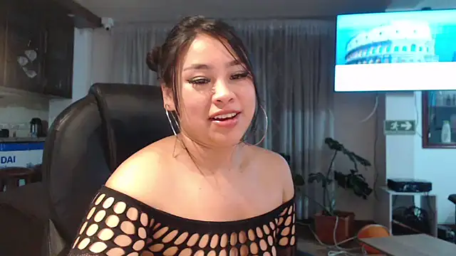 Snapshot of hinataleecs chatting on 02/22/25, 09:01 hinataleecs online show from 02/22/25, 09:01