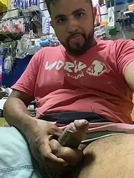 Snapshot of Sheik_z_o chatting on 03/18/25, 05:53 Sheik z o online show from 03/18/25, 05:53