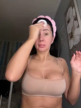 AnaRhodes online show from 02/20/25, 08:58