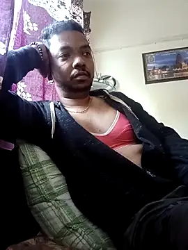 Snapshot of Mmm992170 chatting on 12/19/25, 04:52 Mmm992170 online show from 12/19/25, 04:52