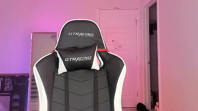 Snapshot of mollygordan chatting on 09/30/25, 06:40 mollygordan online show from 09/30/25, 06:40