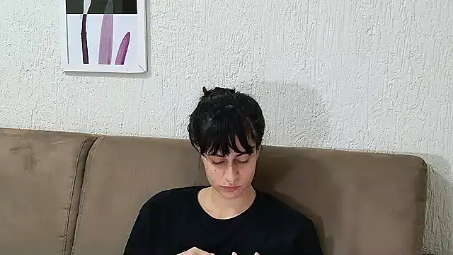 Snapshot of Blue_butterfly chatting on 02/01/25, 02:37 Blue butterfly online show from 02/01/25, 02:37